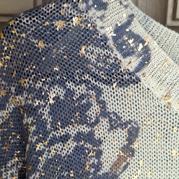Lightweight Sweater Blue/White/Gold Patterned Women's Top SzL Long Sleeves - Picture 3 of 8